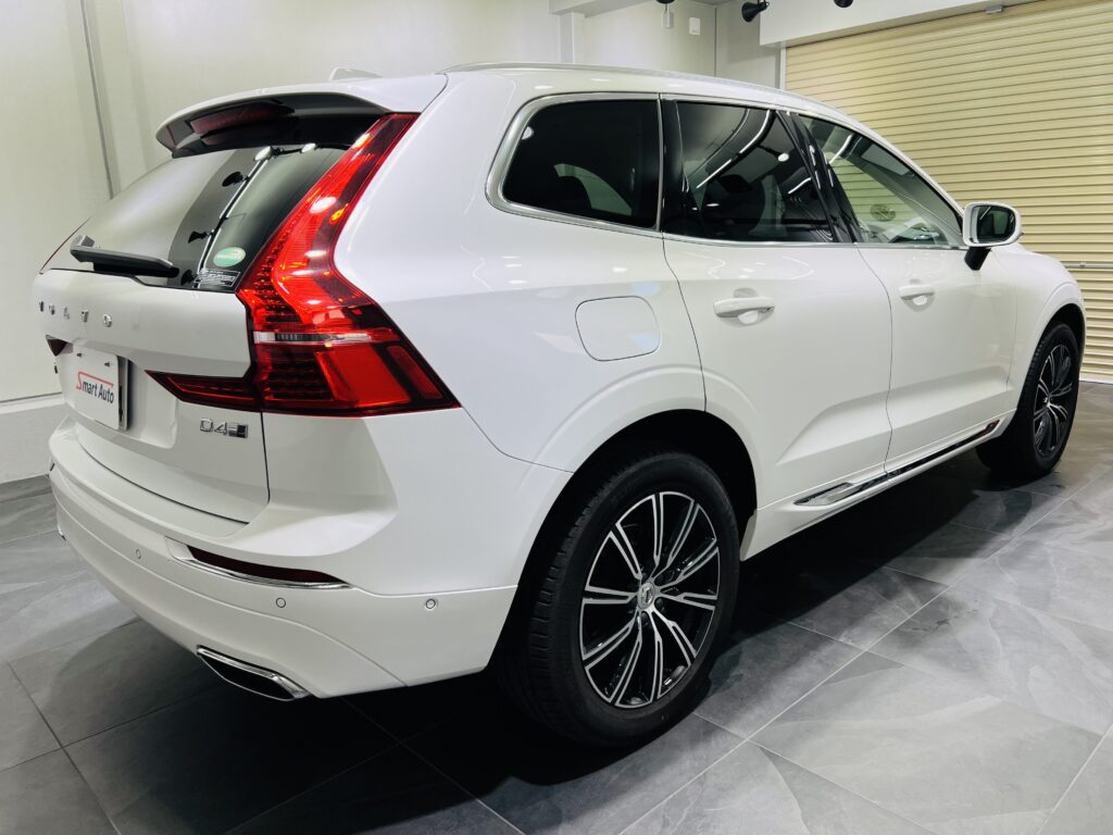 2020年式 ボルボ XC60 D4 AWD インスクリプション をお買取させて頂き、販売車に追加しました。