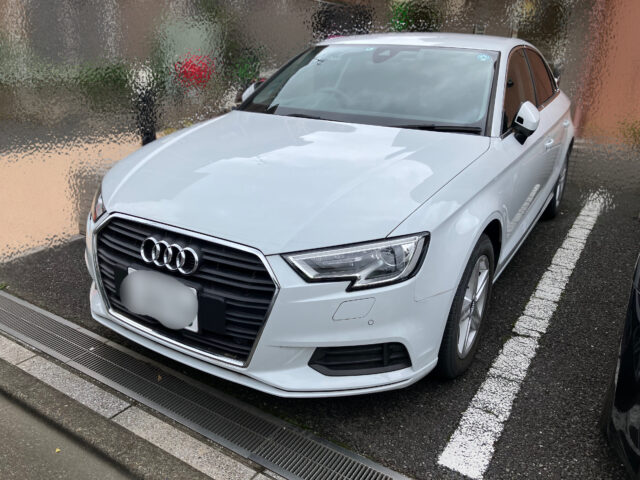 アウディ A3セダン 30TFSI