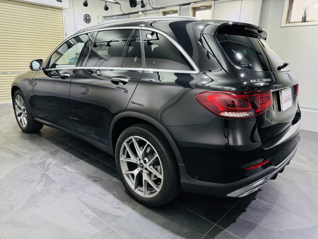 お買い取りさせて頂いた 2020年式 メルセデス・ベンツ GLC300  4MATIC を販売車に追加しました。