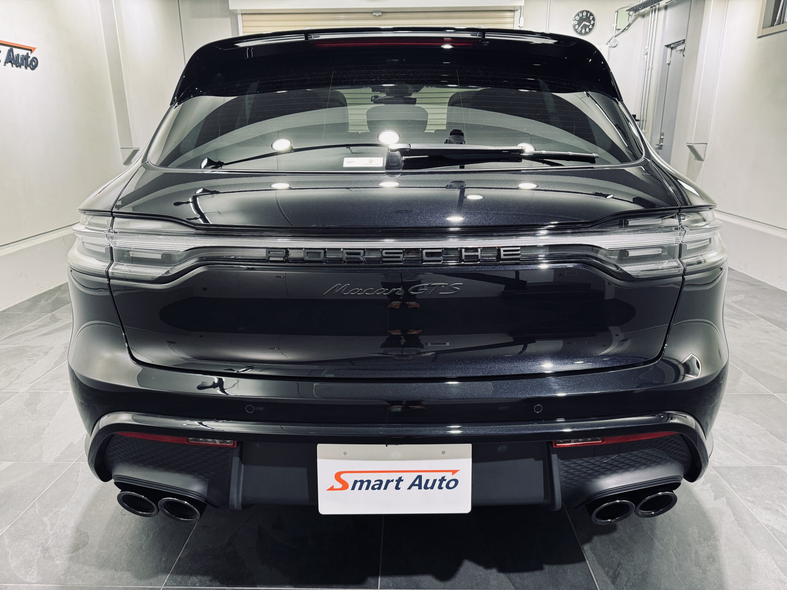 ポルシェ　マカンGTS　リア