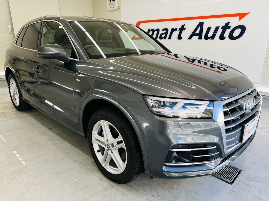アウディ Q5 40 TDI クワトロ スポーツ Sラインパッケージ