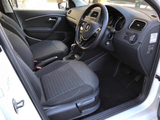 フォルクスワーゲン　ポロ　内装