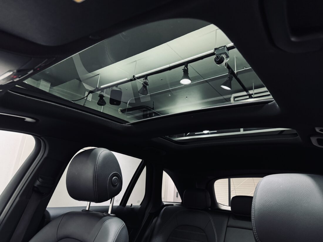 パノラミックスライディングルーフ