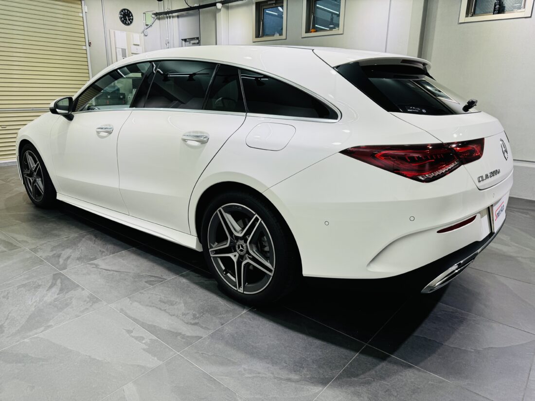 メルセデスベンツ　CLA200dシューティングブレーク　リア