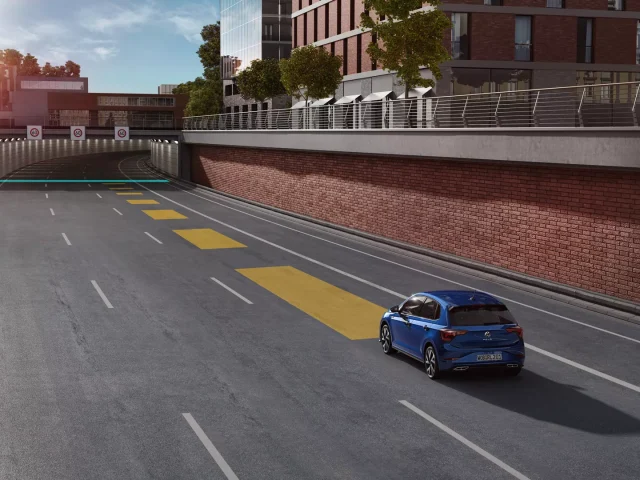 アダプティブクルーズコントロール　イメージ画像