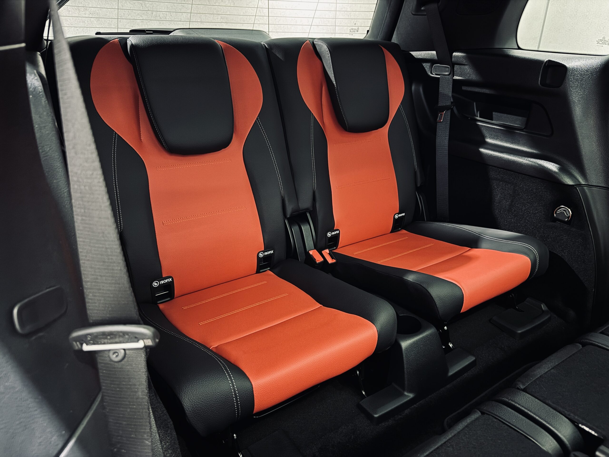 メルセデスベンツ GLB インテリア　3列シート