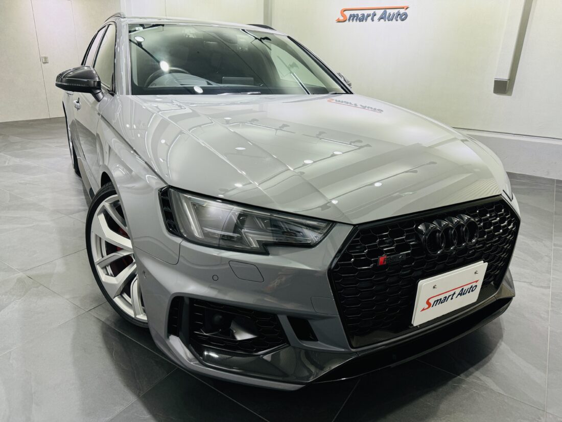 アウディ　RS4アバント　エクステリア
