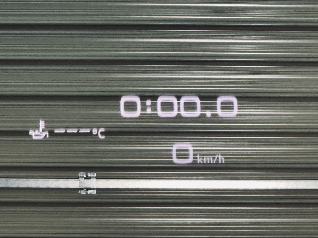 アウディ　RS4アバント　ヘッドアップディスプレイ