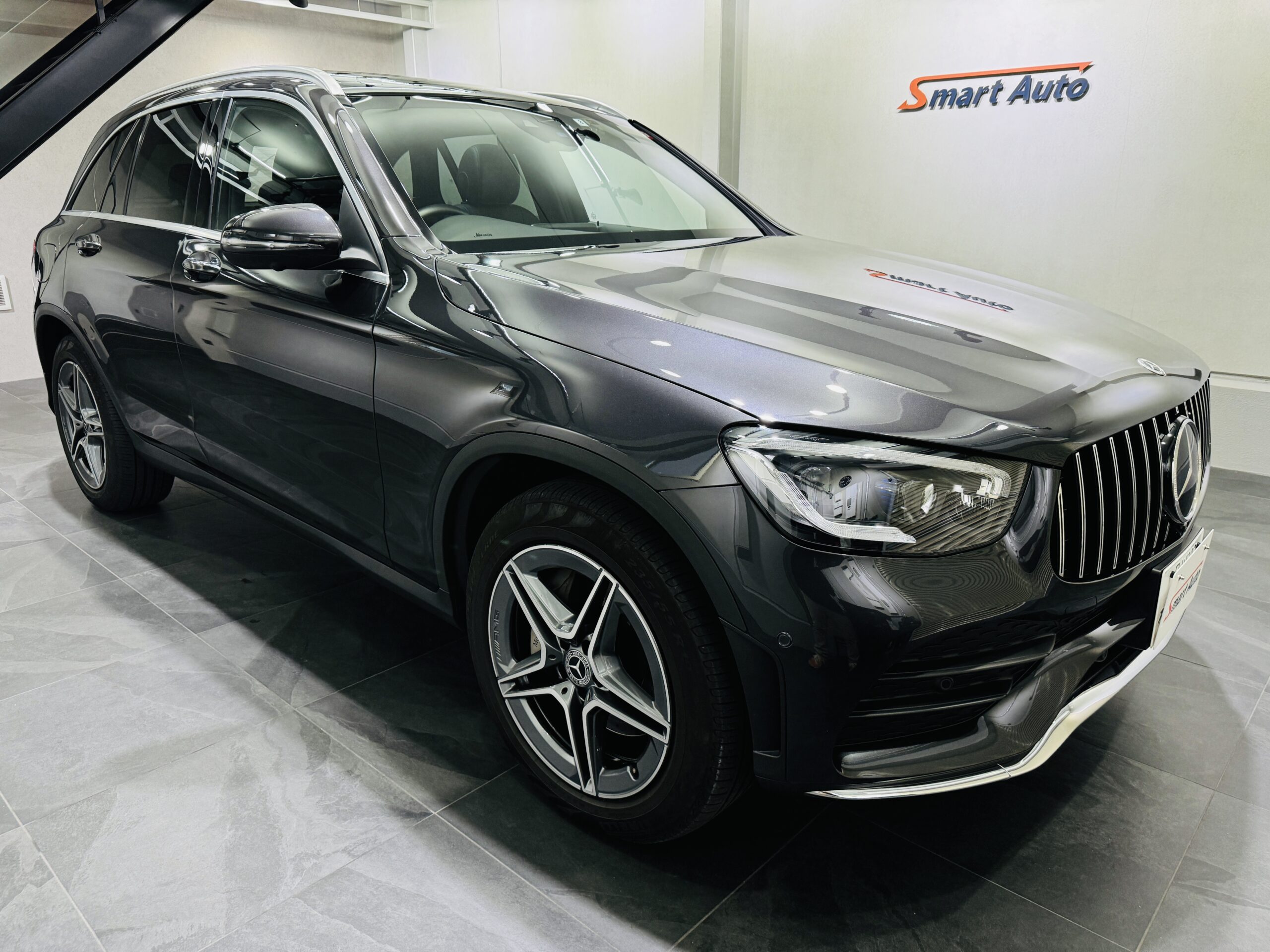 メルセデスベンツ GLC 外観　グラファイトグレー