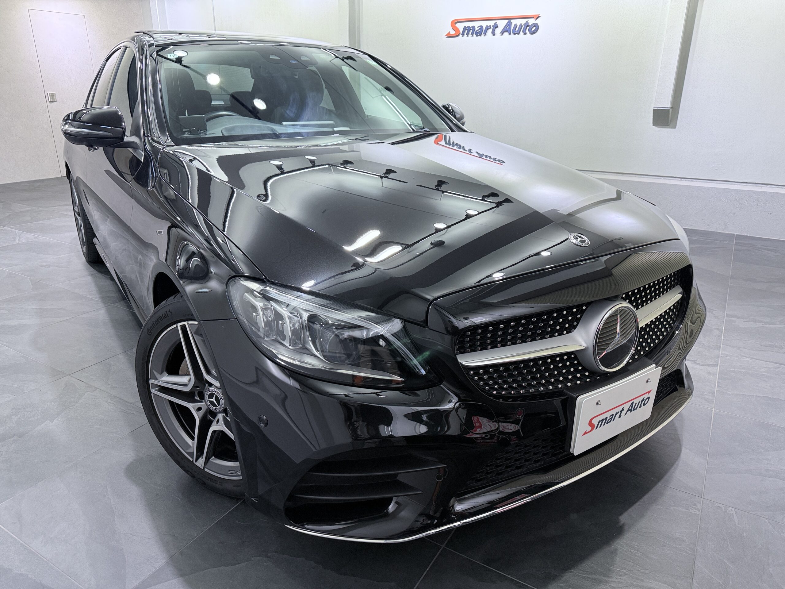 Cクラスセダン　外観　オプシディアンブラック