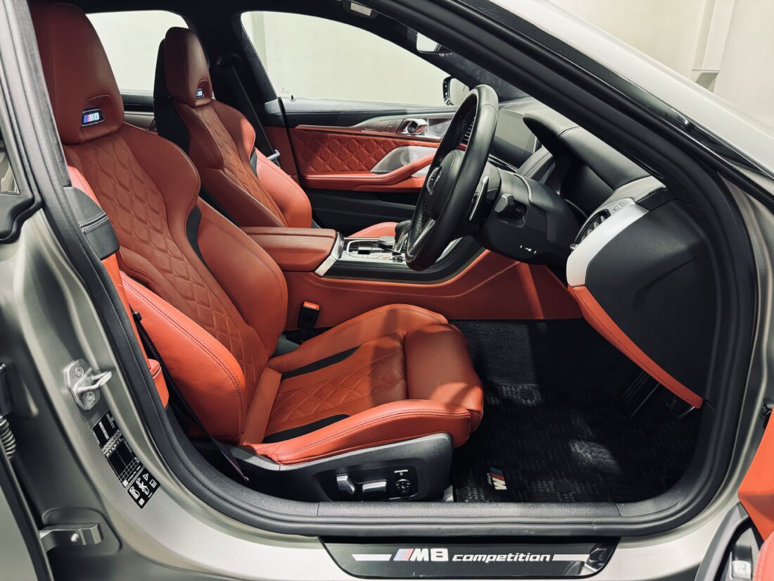 BMW　M8　グランクーペコンペティション　内装
