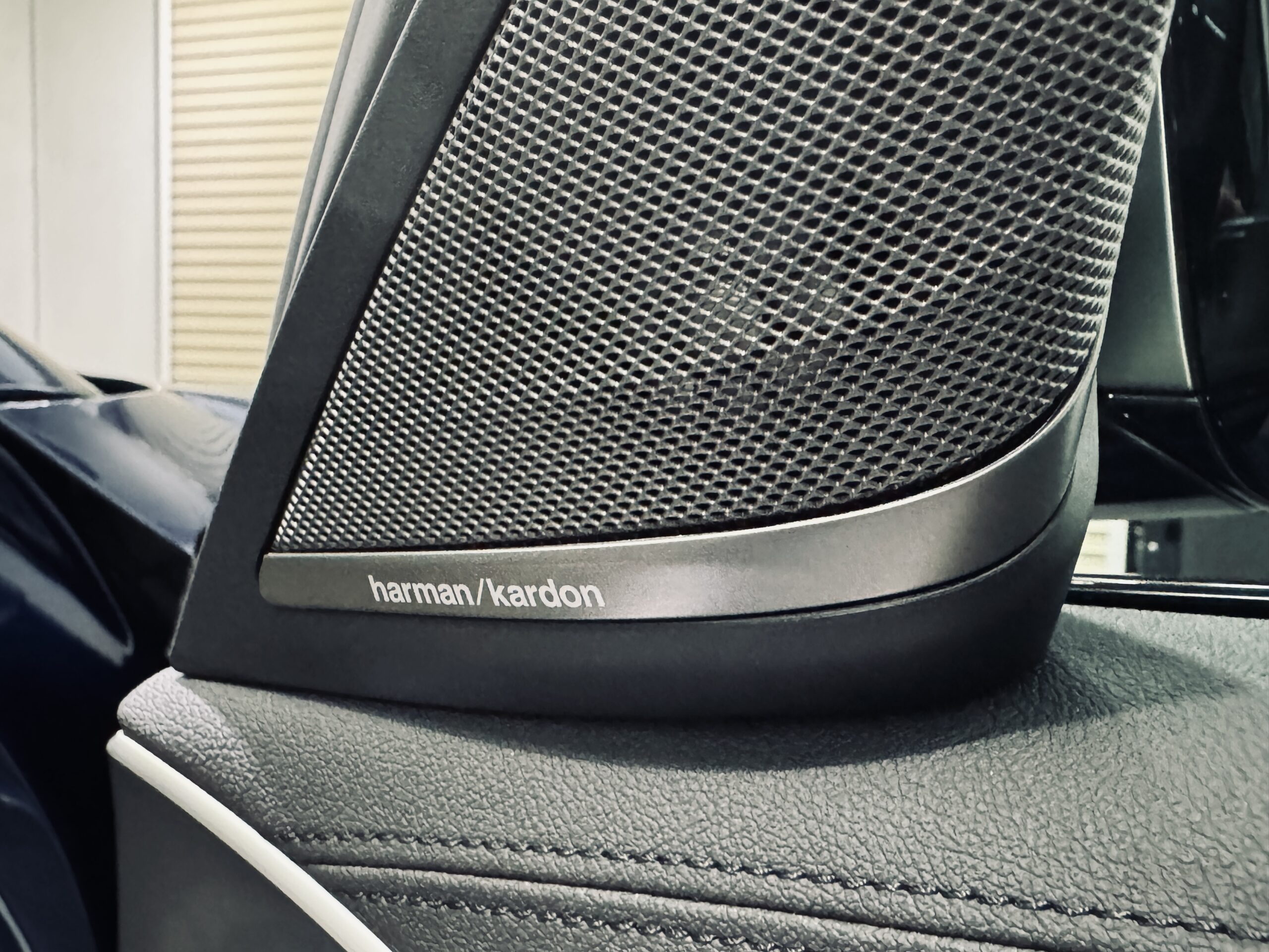 BMW　5シリーズセダン　ハーマンカードンサウンド