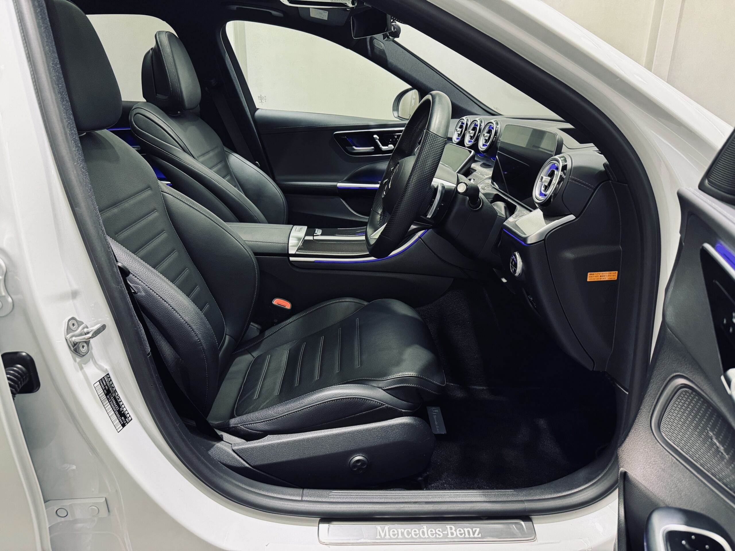 Cクラスセダン　レザーエクスクルーシブパッケージ