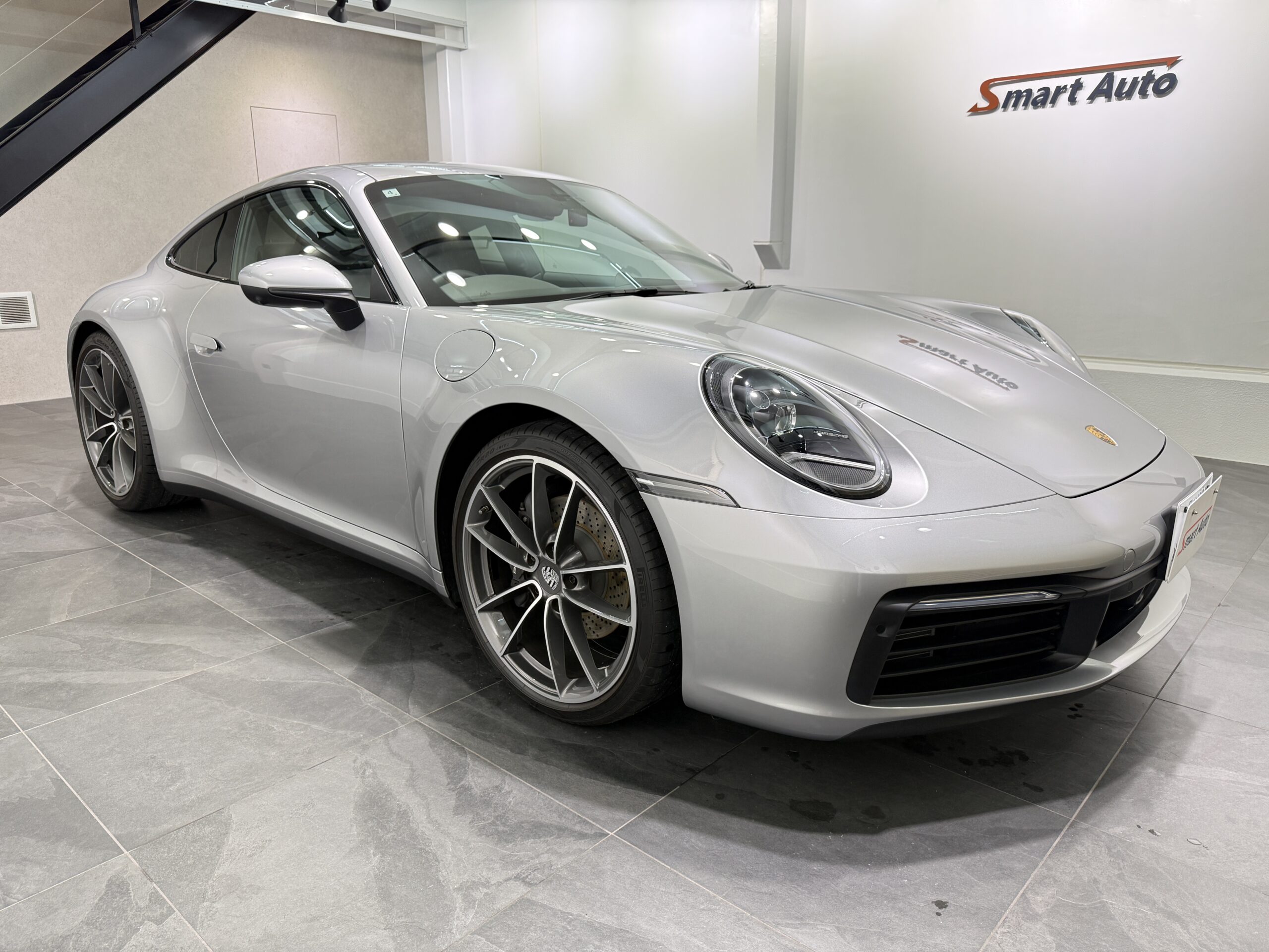 販売車に、走行距離1.4万km・ワンオーナー ＜ 2024年式 ポルシェ 911