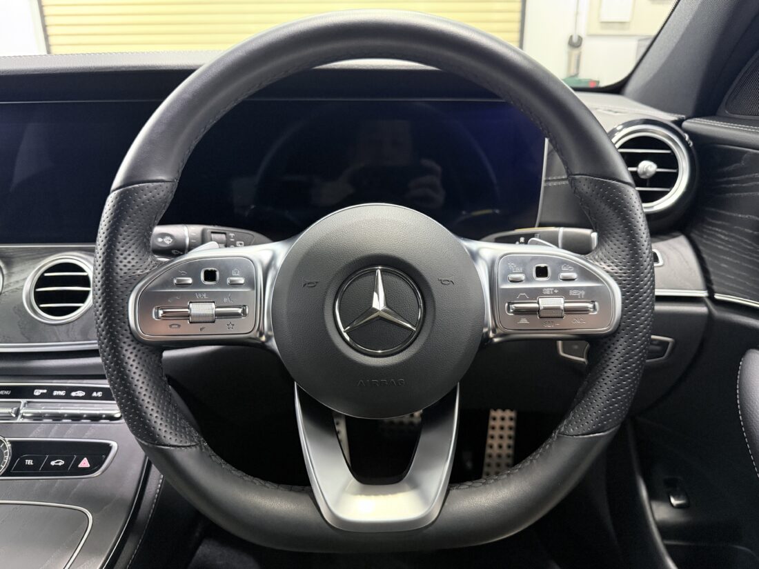 E250アバンギャルドスポーツ　ステアリング