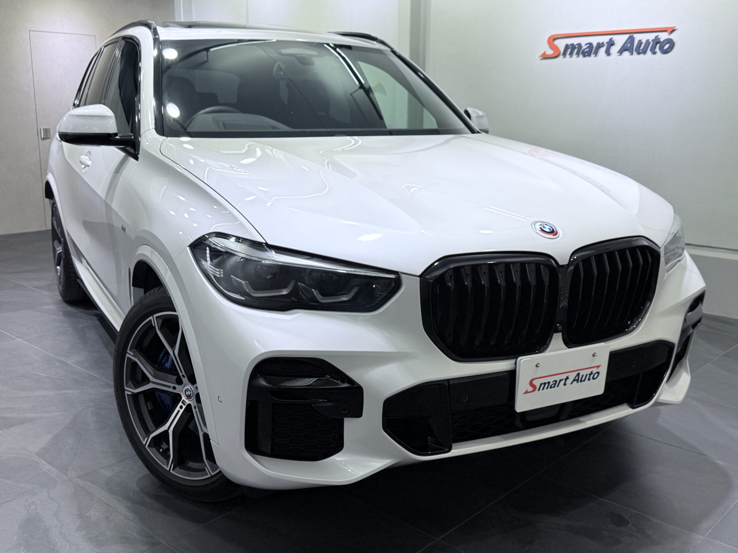 BMW X5　外観　ミアルピンホワイト