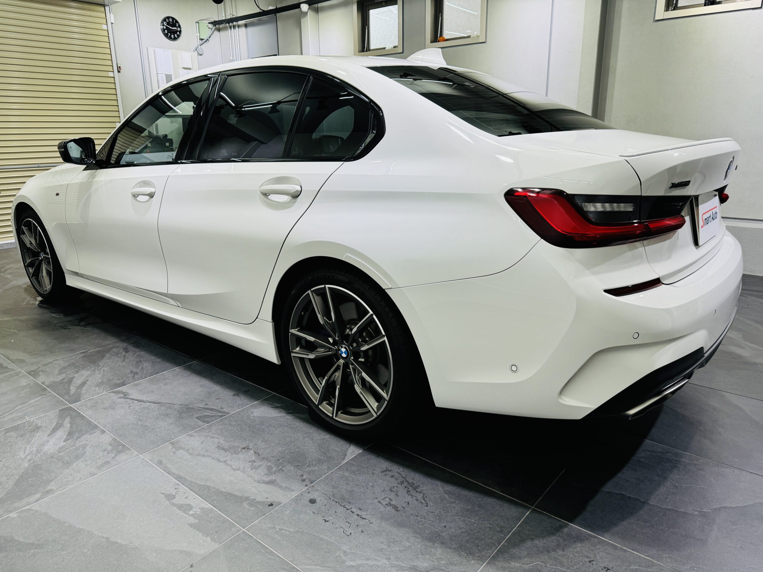 BMW 3シリーズ 外観　左後ろ